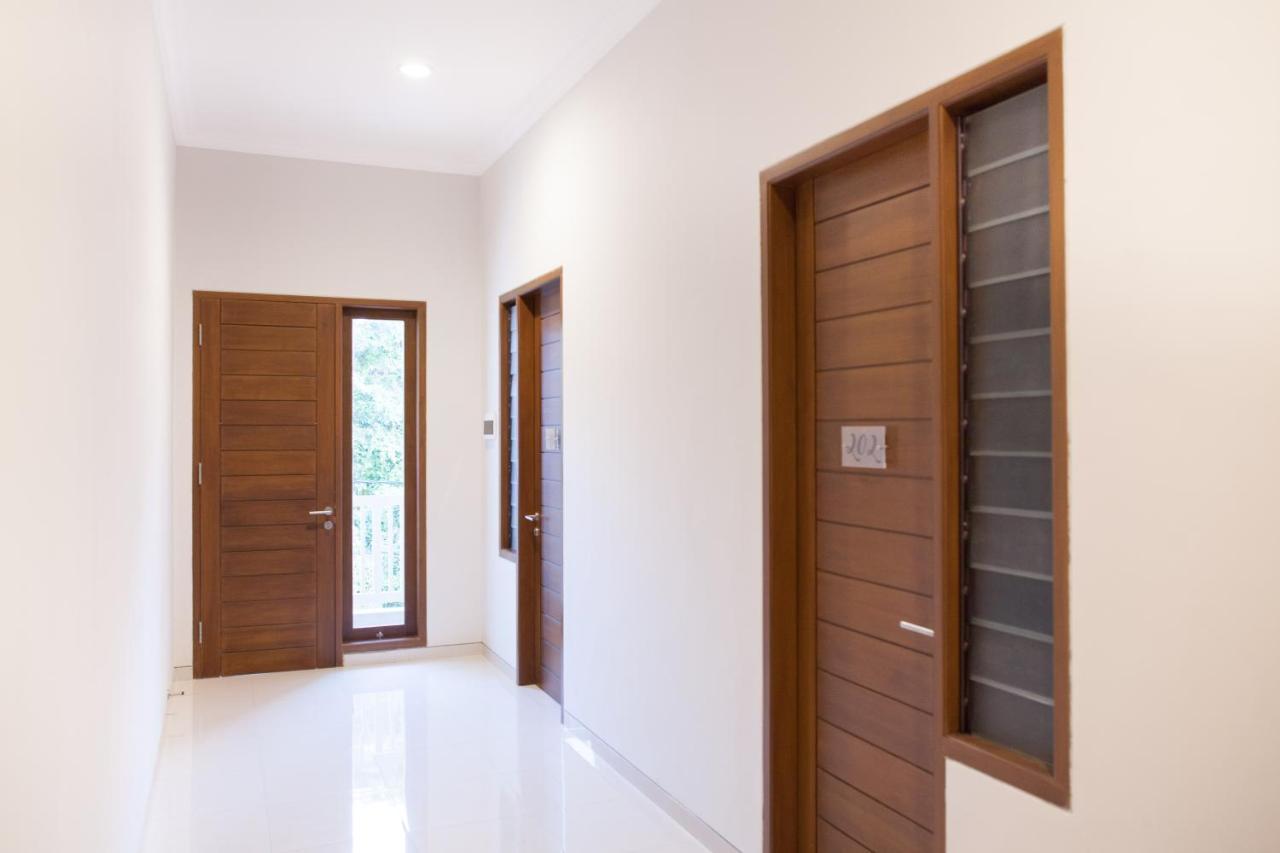 Reddoorz @ Lowokwaru مالانغ المظهر الخارجي الصورة